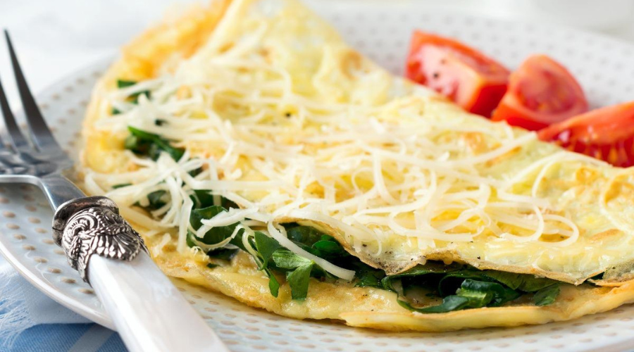 Omelete de Espinafre e Queijo: Simples e Nutritiva