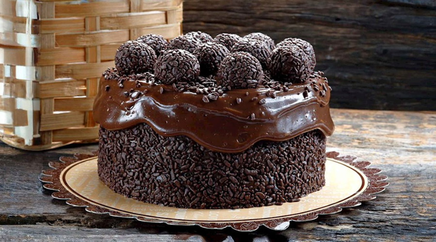 Bolo de Brigadeiro: A Receita Definitiva Para Todos os Momentos